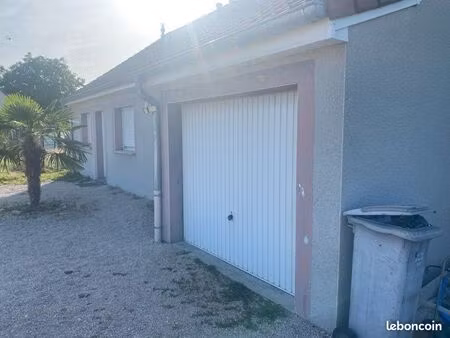 une maison au calme belle surface de terrain à visiter