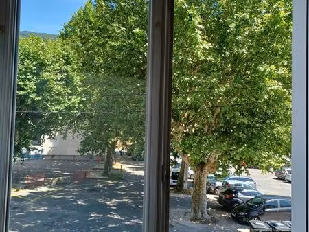 appartement traversant 82m2