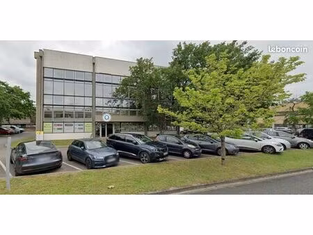 bureaux a louer 32 m² merignac proche aeroport