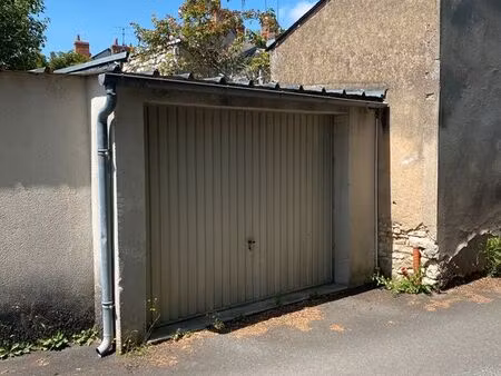 garage 16m² à louer – rue lézerat – châteauroux centre – 65/mois