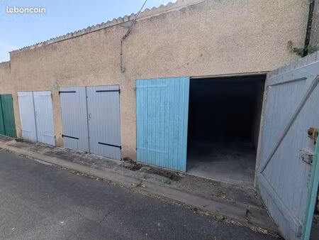parking/box 15 m² issoudun