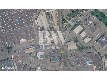 local commercial 454 m² brest