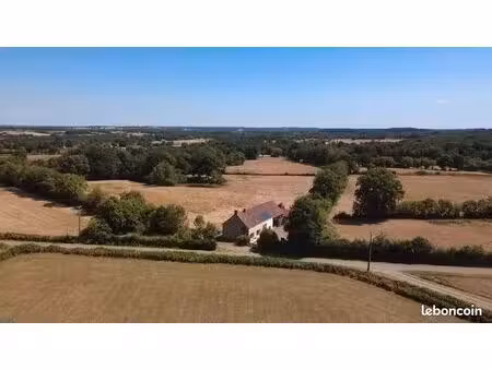 longère 5 pièces 135 m²