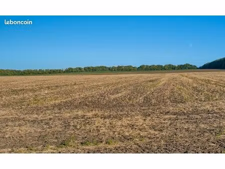 terrain 2989243 m² châteauroux