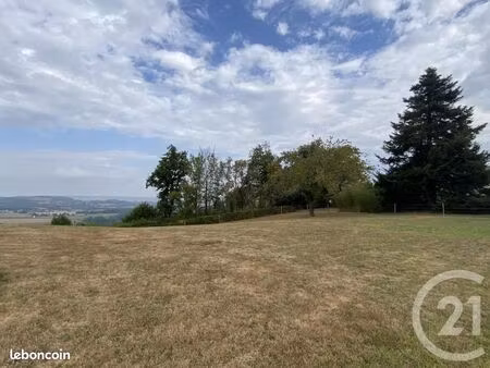 terrain 1 640 m² doissin