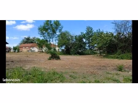 terrain 3 182 m² sermerieu