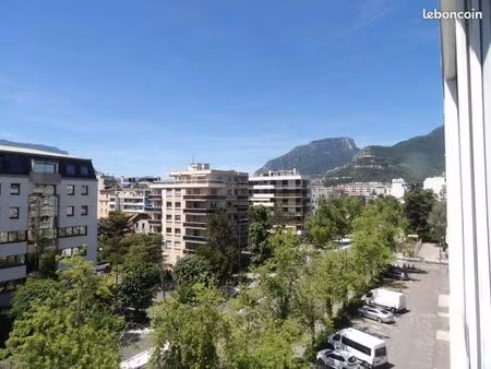 grenoble proche hyper centre