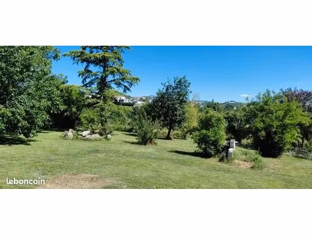 parcelle de terrain 675m2 constructible