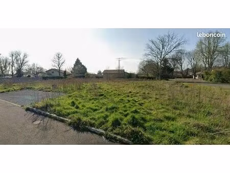 terrain 500 m² parentis en born