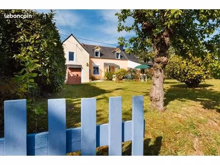 location d'une maison meublée à plouigneau / 3 chambres