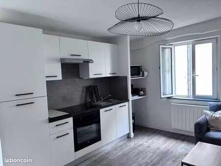 bel appartement meublé avec cours intérieure
