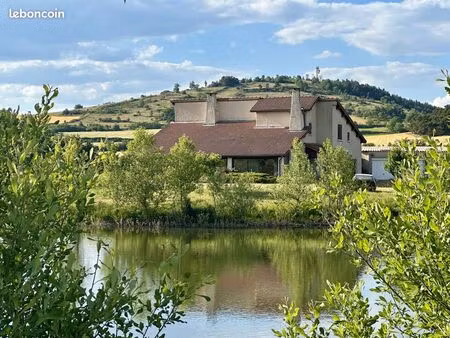propriété 8 pièces 178 m²