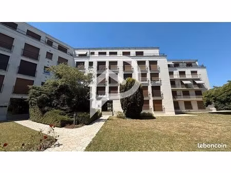 studio 1 pièce 20 m²