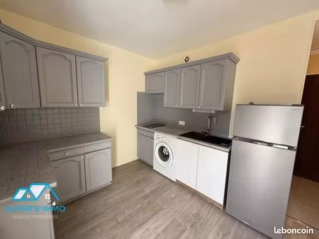 studio 1 pièce 32 m²