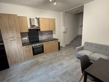 charmant t2 bis meublé en duplex – 50m² – refait à neuf