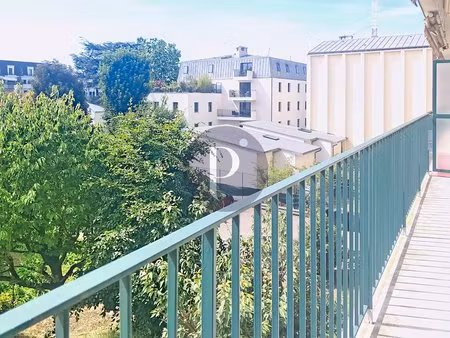appartement 4 pièces avec balcon à villejuif  pvc double vitrage