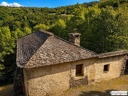 propriété 2 pièces 160 m²