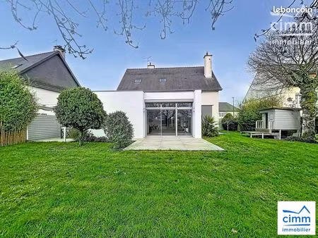 maison 8 pièces 243 m²