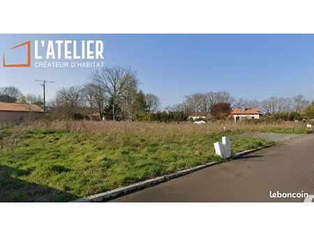terrain 1 000 m² parentis en born