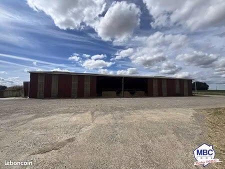 batiment 1 pièce 630 m²