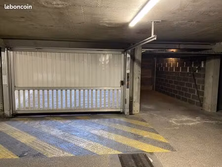 parking/box 14 m² angers