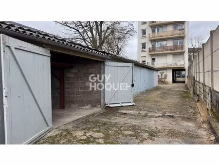 box spacieux avec mezzanine