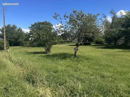 terrain 593 m² longué-jumelles