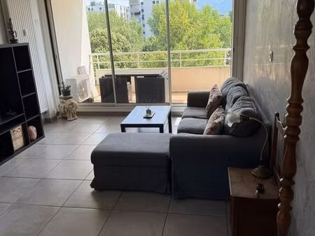 t2 60m² avec vu sur bellebone