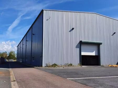 entrepot à vendre