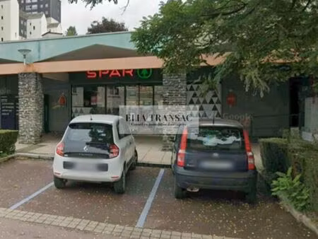 local commercial 365 m²