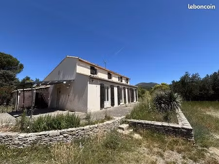 propriété 6 pièces 120 m²