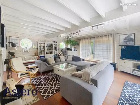 propriété 8 pièces 255 m²