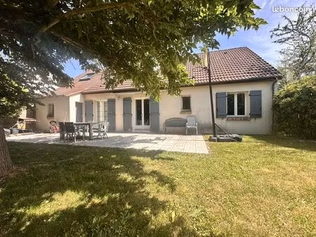 maison 6 pièces 144 m²
