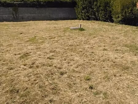terrain de 687 m²