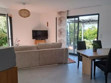 maison contemporaine de 2015 – 90 49 m² – 3 chambres – garage 29 m² – terrain 406 m²