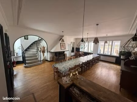 gîte 18 pièces 444 m²
