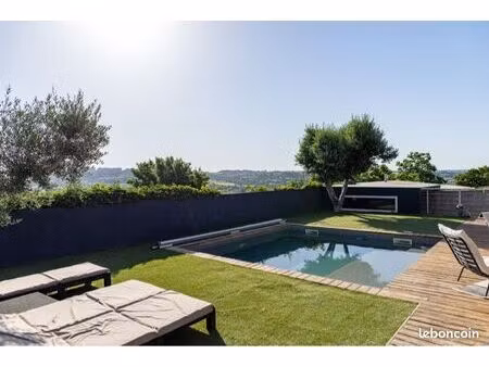 villa plein pieds - sans vis à vis - piscine
