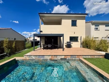 villa 4 pièces 120 m²
