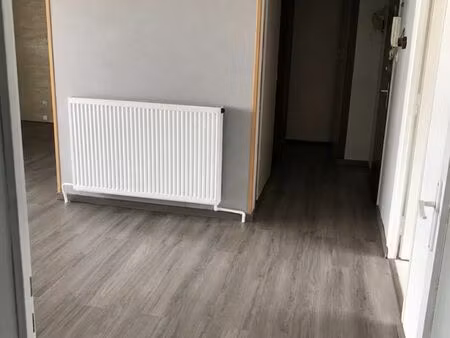 appartement f2 de 59 m² avec balcon  cave et parking
