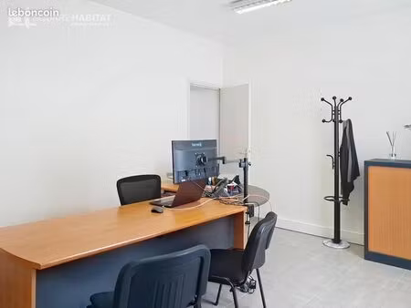 bureau 33 m²