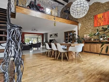 ferme 6 pièces 240 m²