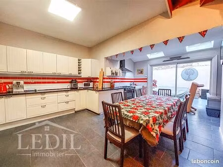 maison 5 pièces 148 m²