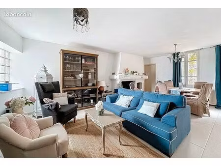 maison de bourg 5 pièces 109 m²