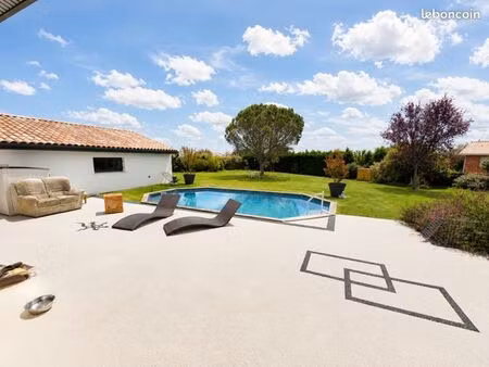 superbe villa t6 contemporaine de 177 m² sur terrain arboré de 2550 m²