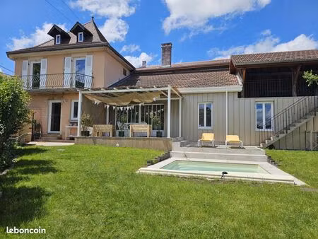 maison 5 pièces 143 m²