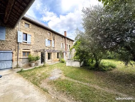 maison 6 pièces 213 m²
