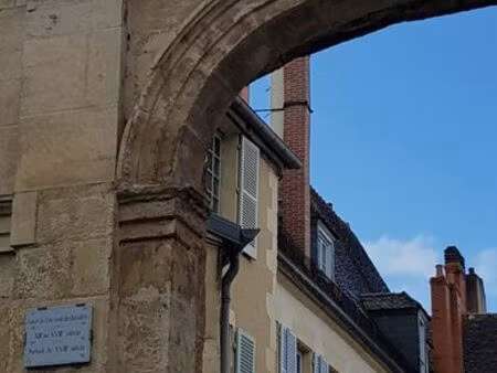 loue duplex 60 m2 dans centre historique