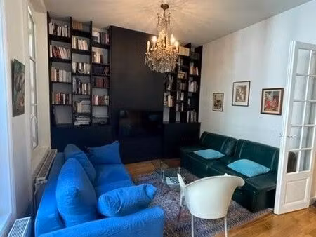 t3 meuble de 75m2 avec terrasse  hyper centre  1300 charges comprises