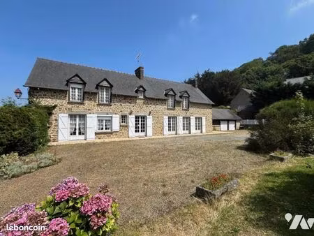 maison 8 pièces 230 m²