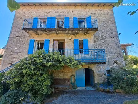 maison 9 pièces 200 m²